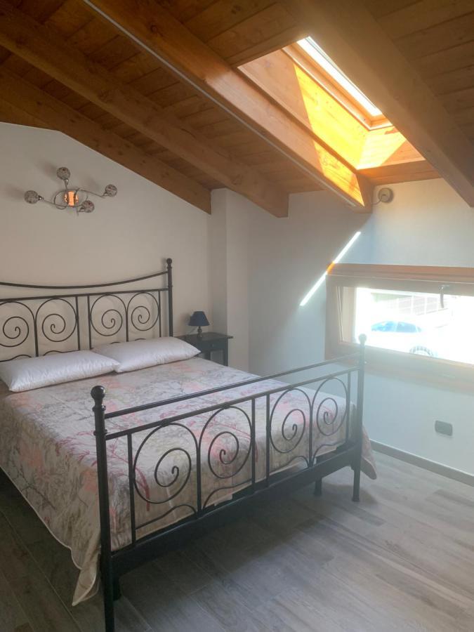 Casa Vacanze Anais Нюс Экстерьер фото